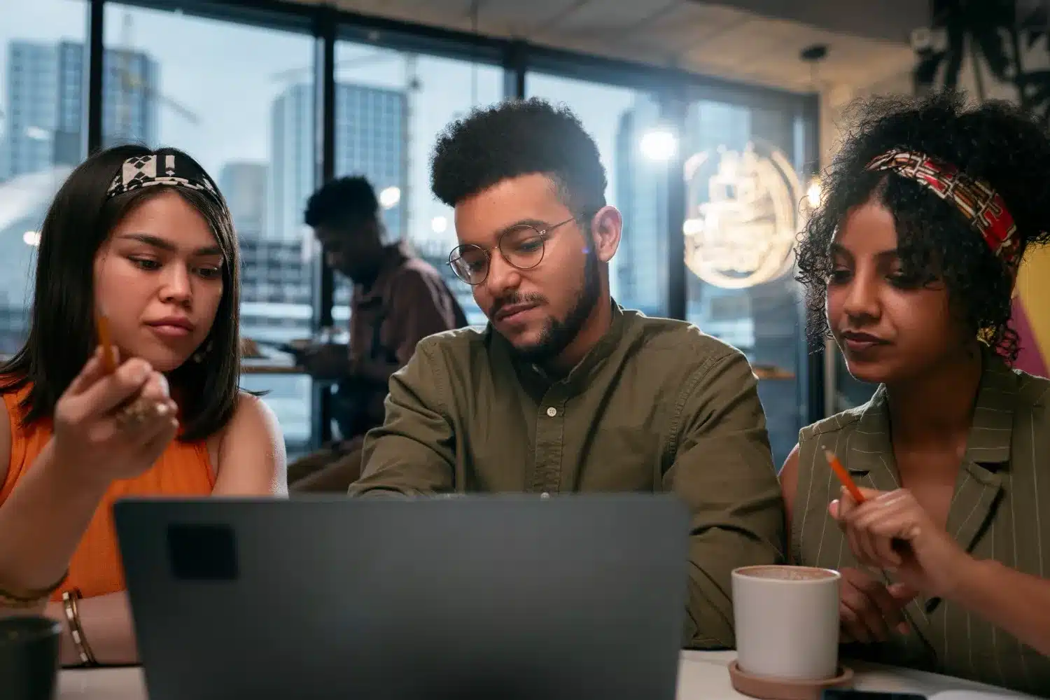 The Top Benefits of AI Interpreter Software for Multinational Teams